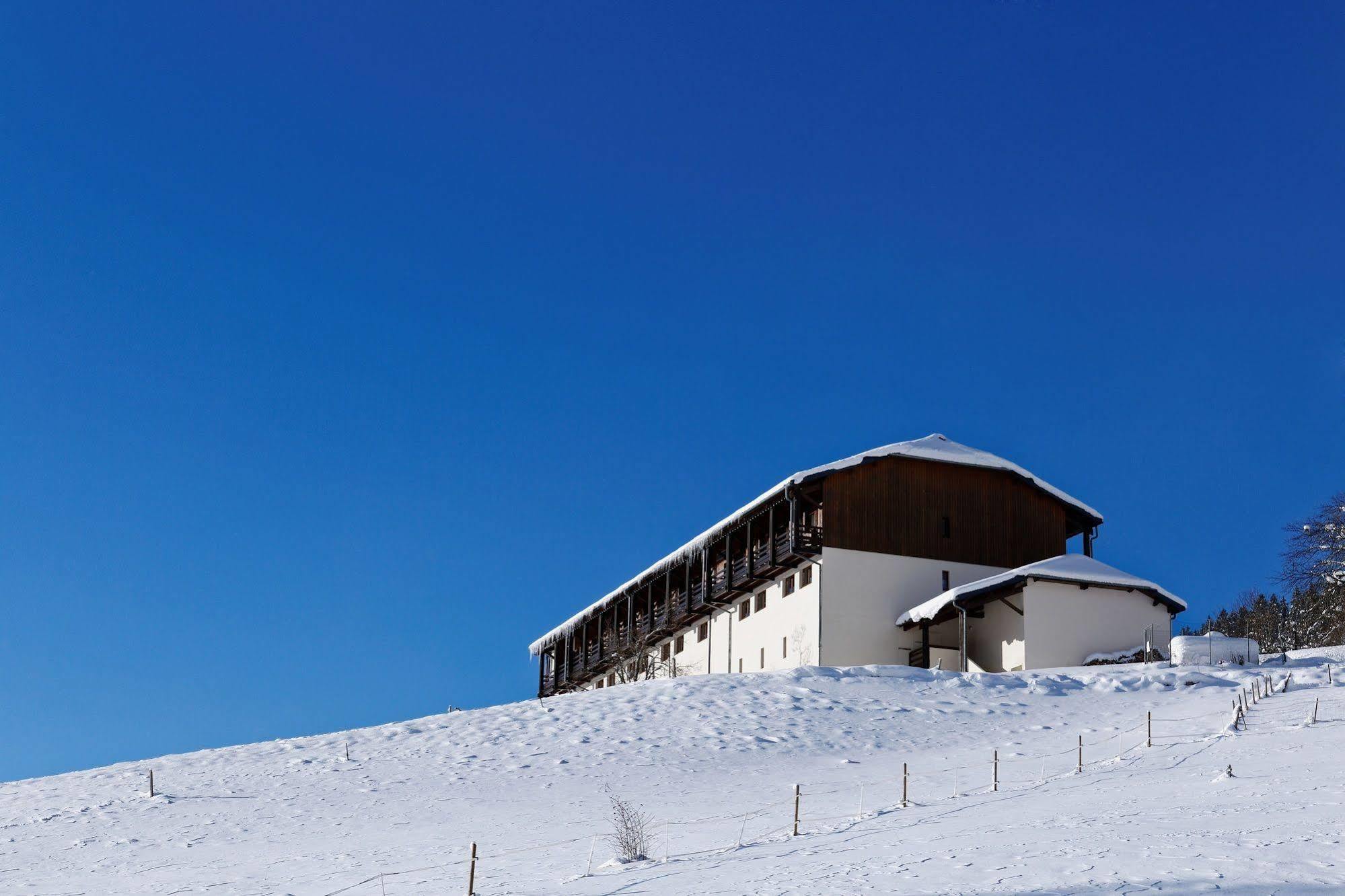 Hotel Club Le Risoux Bois-dʼAmont Exterior foto